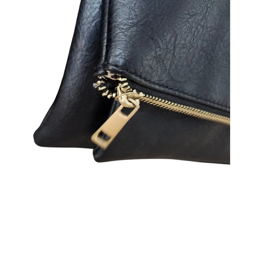 Sole Society Lalet Fold Over Vegan Leather Clutch Zip Top Closure Black‎